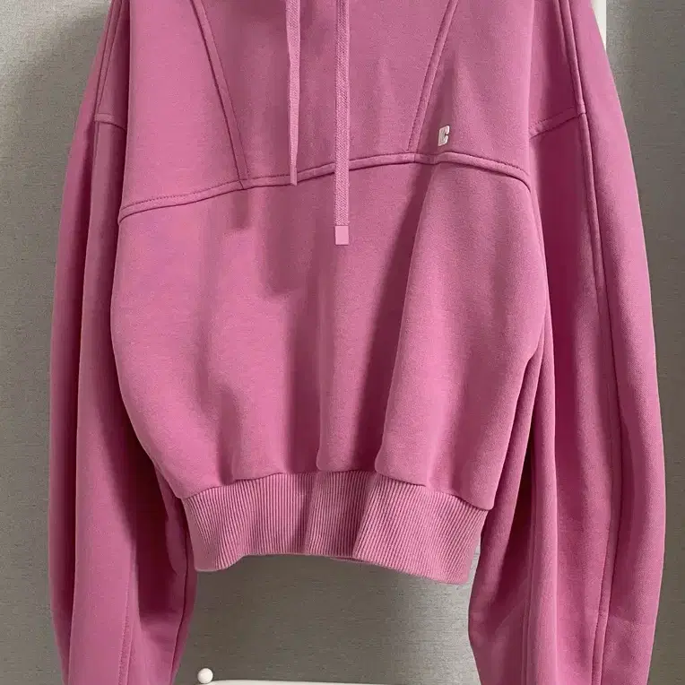 [3회 착용/S] 로우클래식 LC Crop Hoodie(pink) 크롭