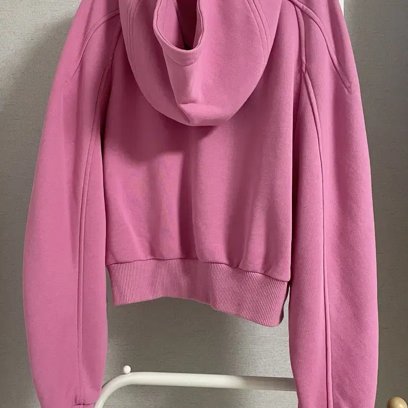 [3회 착용/S] 로우클래식 LC Crop Hoodie(pink) 크롭