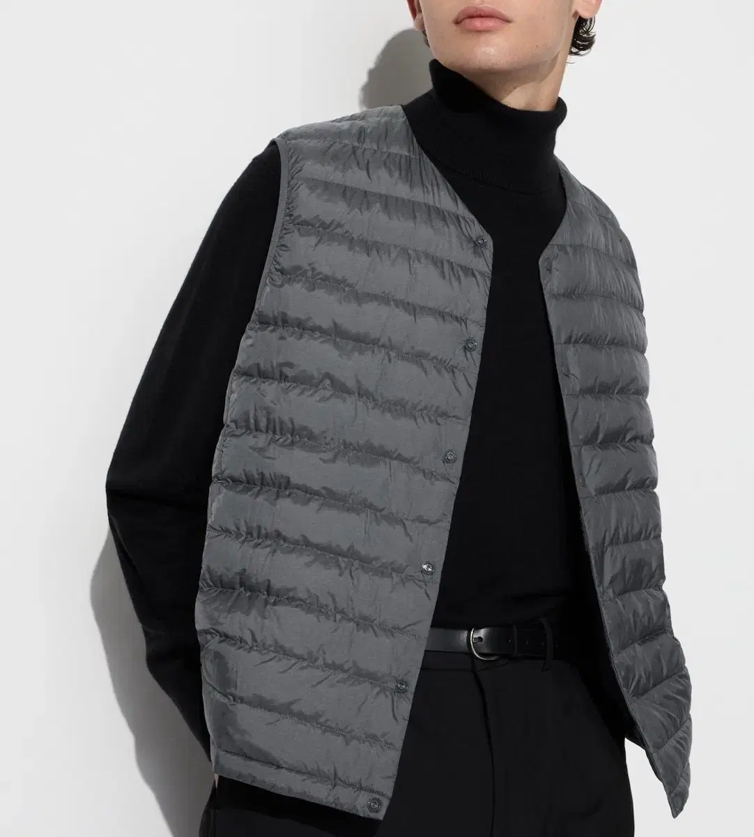 [New/XL] UNIQLO PUFFTECH Compact Padded Vest, Dark Gray