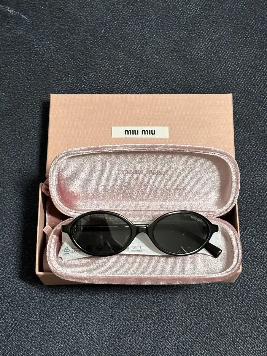 미우미우 리가드 선글라스/안경 Miu Miu Regard Sunglass