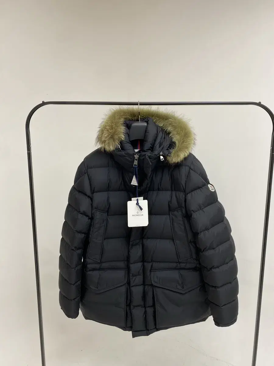 Moncler Cluny size 6 new