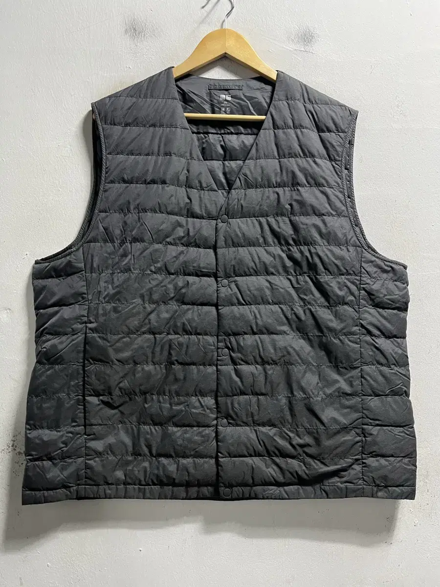 110-115 uniqlo goose down lightweight padded vest genuine