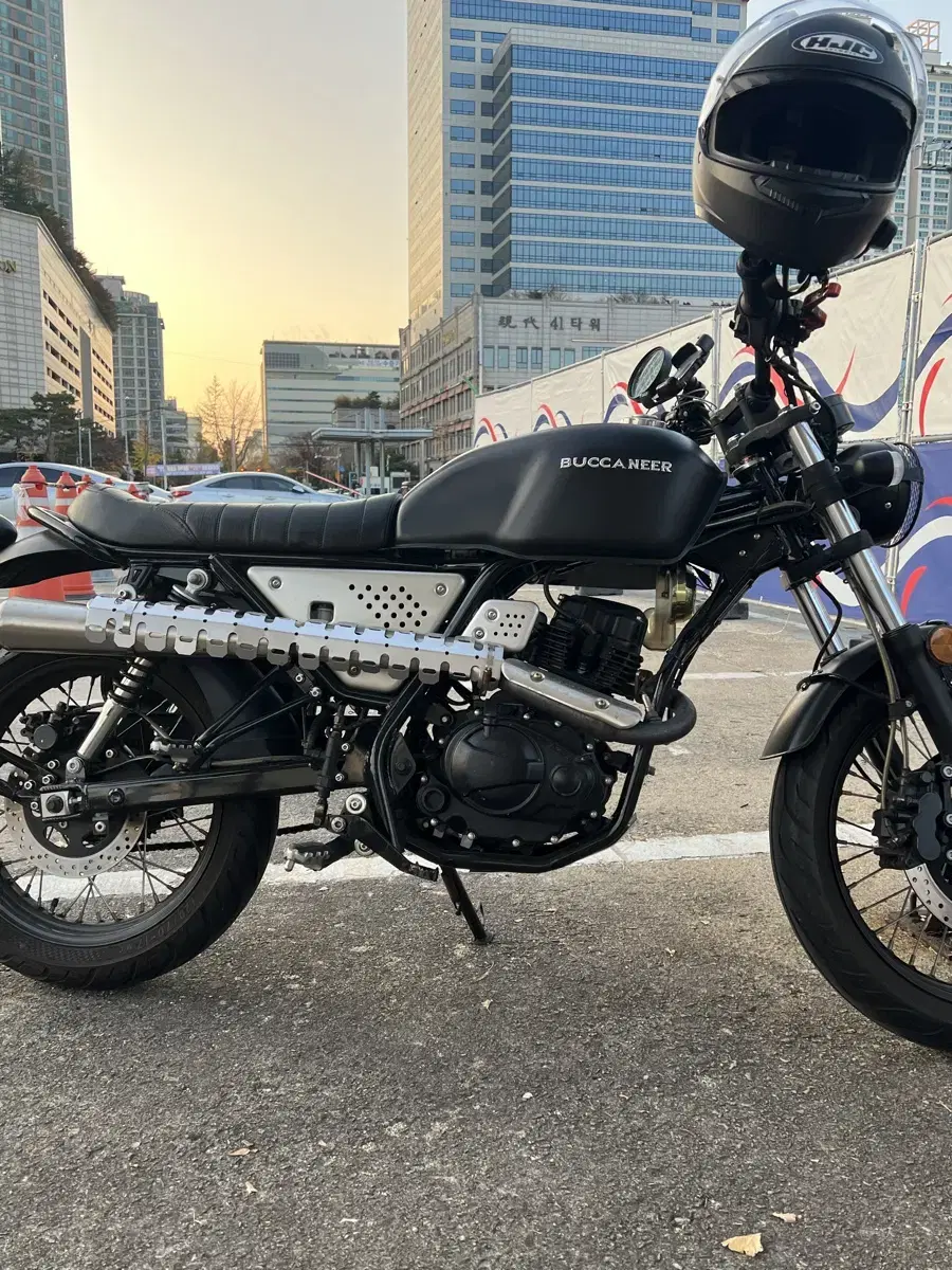 폐지완료 급매)부캐너 125cc 20년식 12500km 유로4라 배기음굳