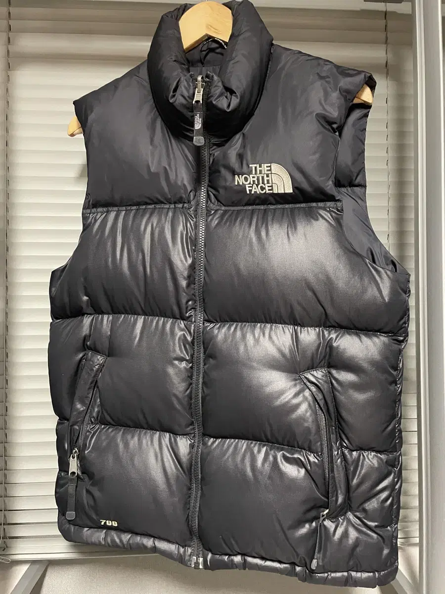 The North Face 700 Padded Vest Black 90