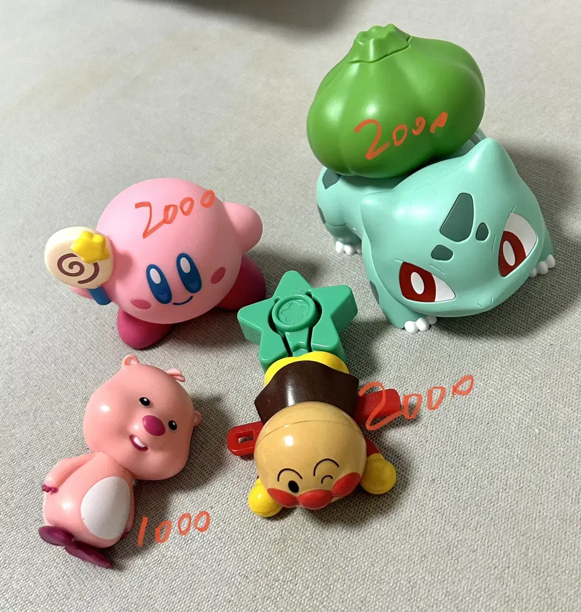 [Gacha Figures] Kirby Anpanman Pokemon Lew