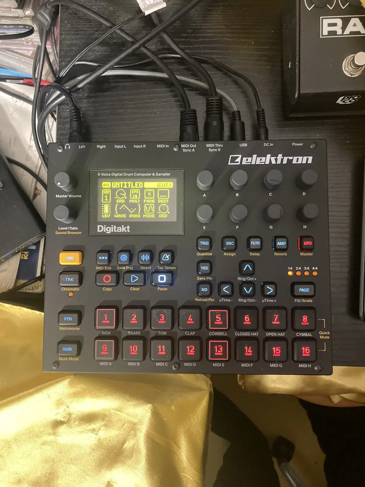 Elektron Digitakt 디기탁