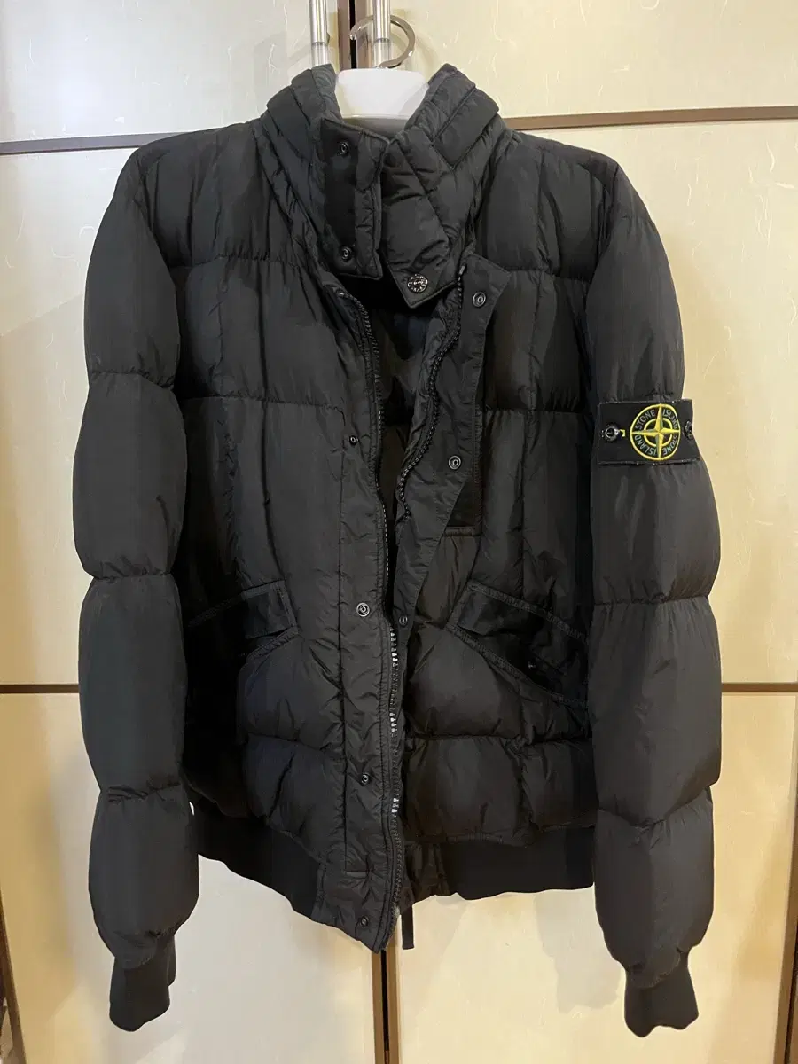 Stone Island 19FW Short Padded Black M