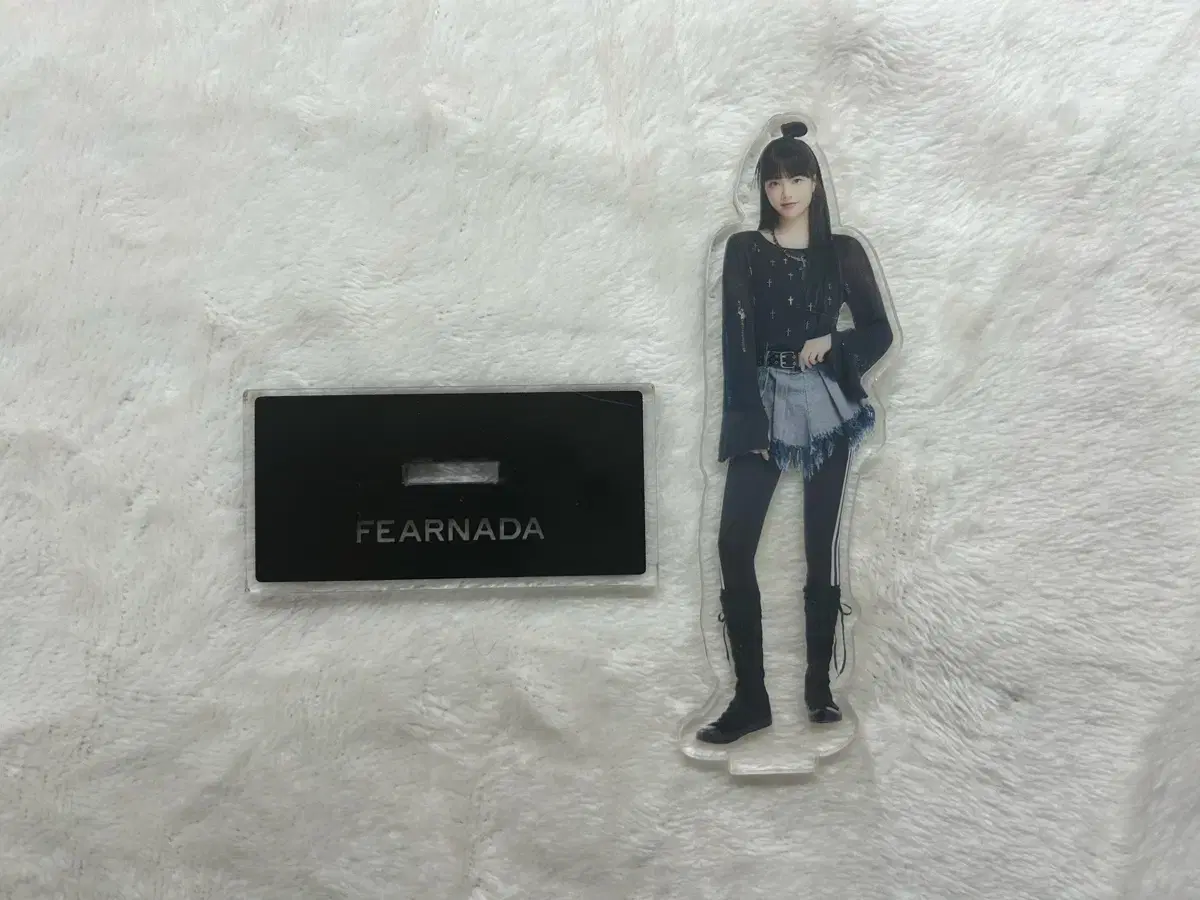 Le sserafim bloom hong eunchae acrylic stand Merchandise ld 0.5