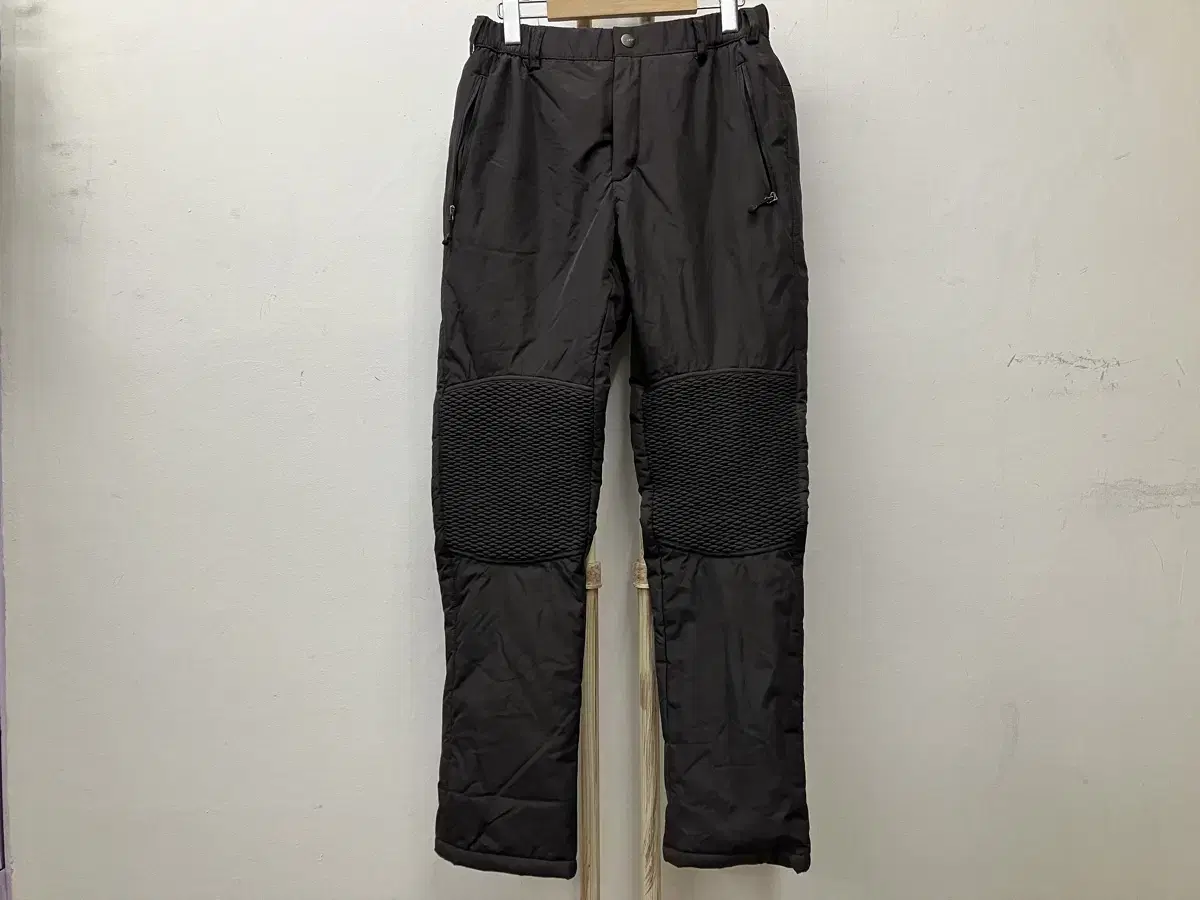 2 AVOQ Pants 30 (76-91)