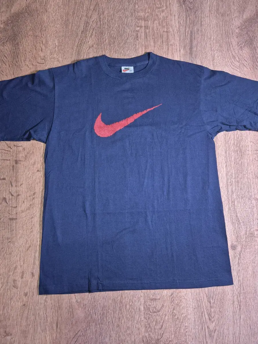 Nike Nike 90s Big Logo T-Shirt