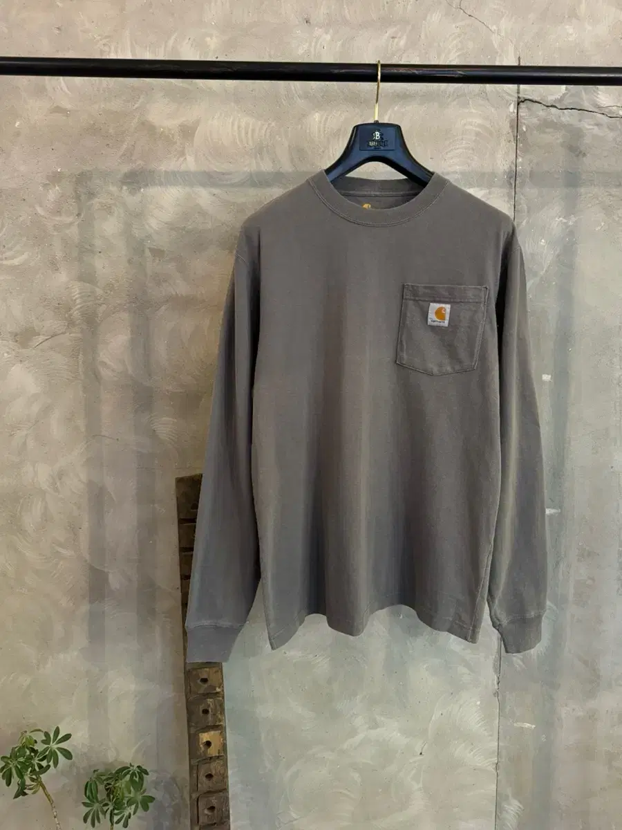 Calhart Long Sleeve Men105