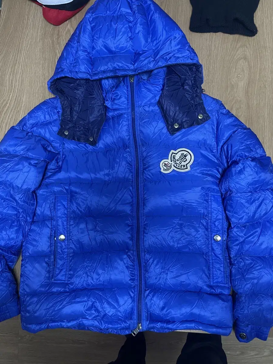 Moncler Padded Double Waffen Brimante Size 2