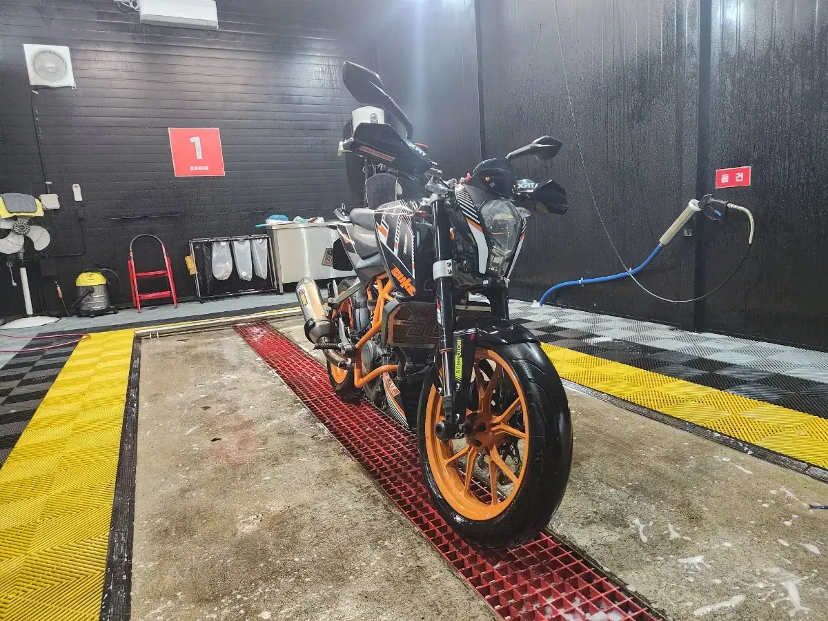 2014 KTM Duke390