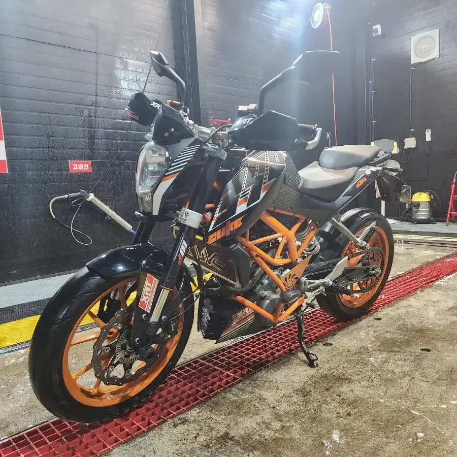 2014 KTM Duke390