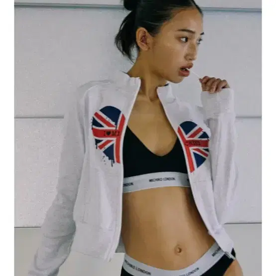 미치코런던 MELTING UNION JACK ZIP UP WHITE ME