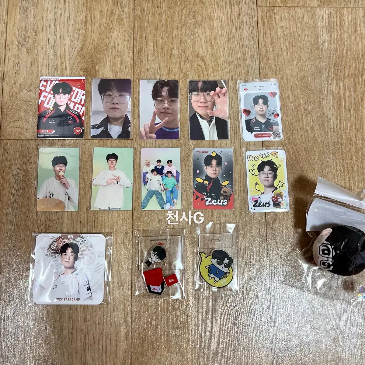 [Bulk] Tiwon Zeus Photocard, Doll, acrylic stand