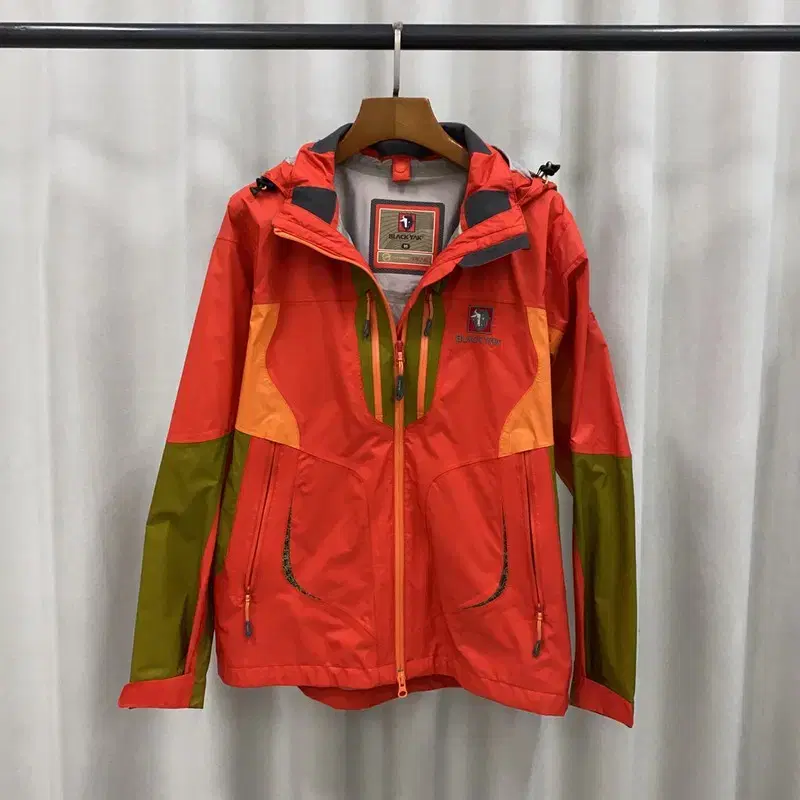 Black Yak Outdoor Windrunner Windbreaker Jacket 95 S04040