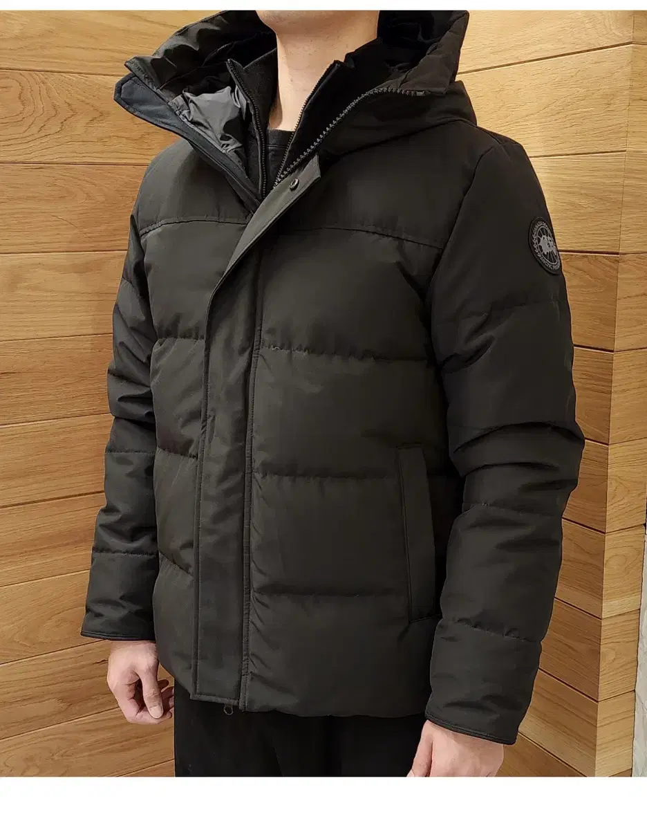 Canada Goose Macmillan Black Belle Size S