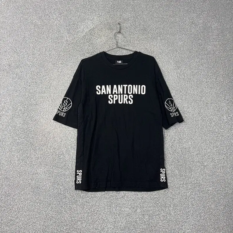 NBA San Antonia Overfit Short Sleeve Tee M