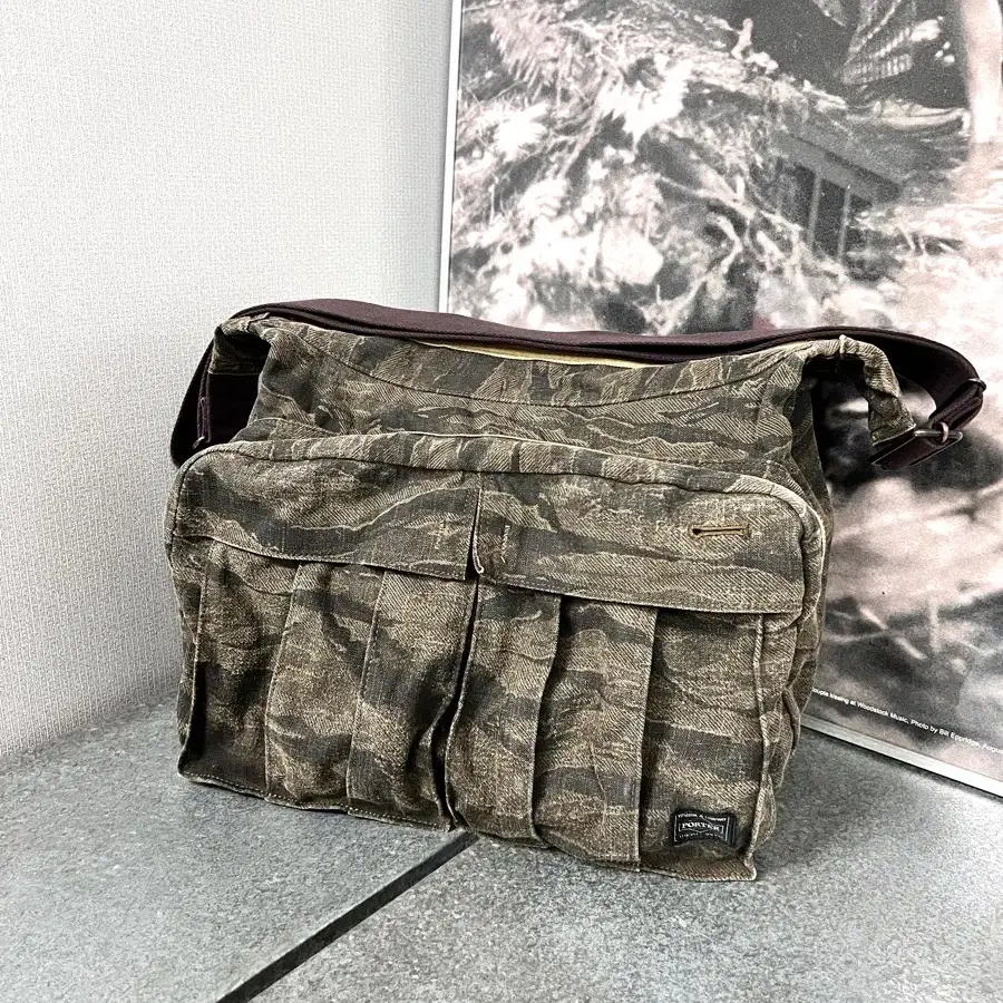 PORTER - GREEN EYE SHOULDER BAG 포터 숄더백