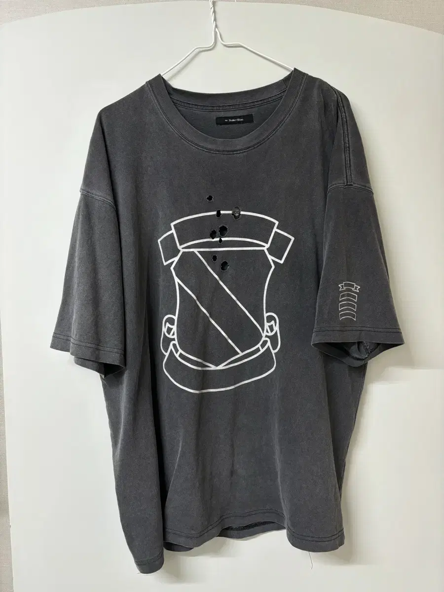 number nine archive shield short sleeve t-shirt size 4