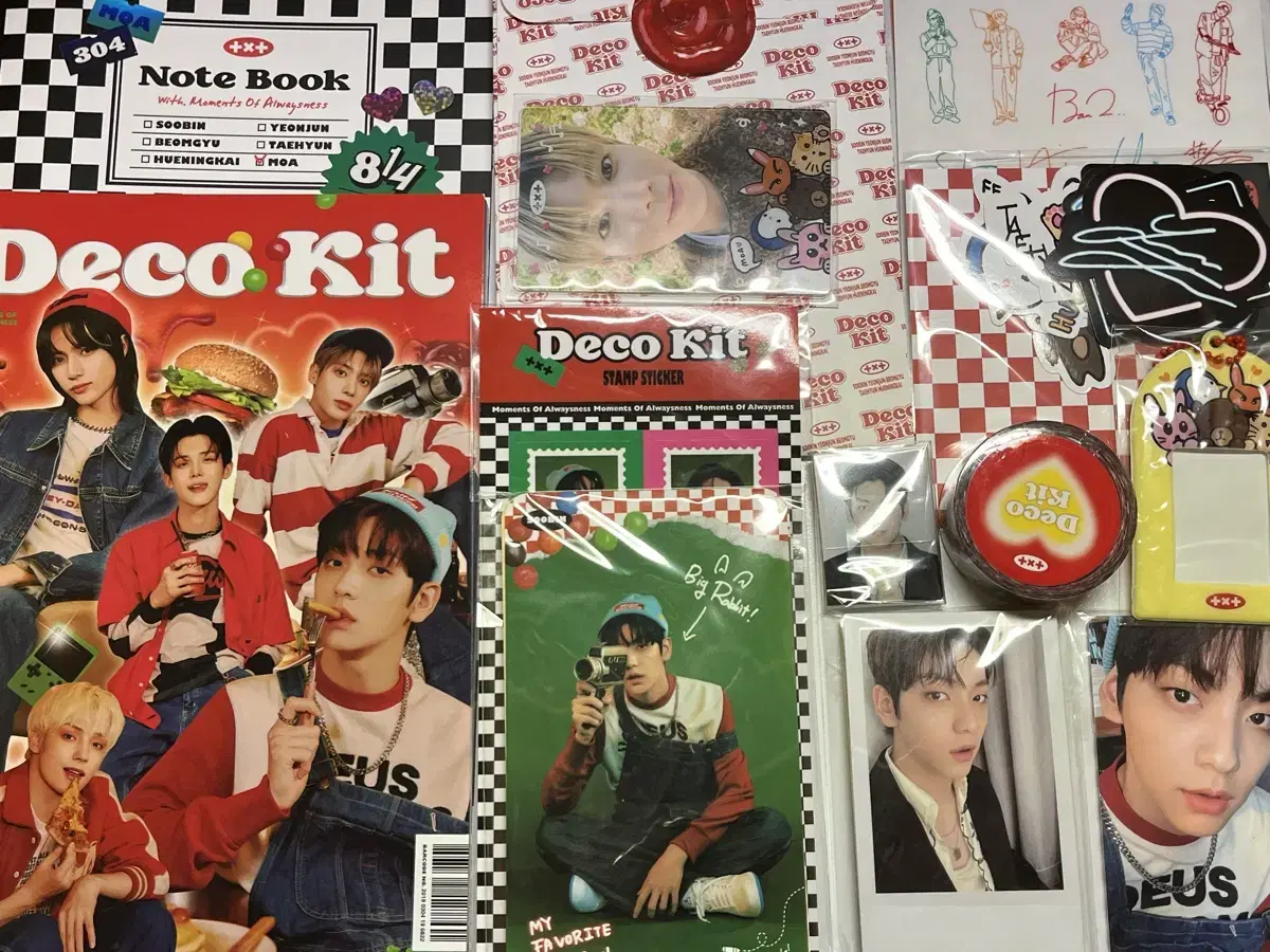 TXT 2022 Deco Kit full set wts