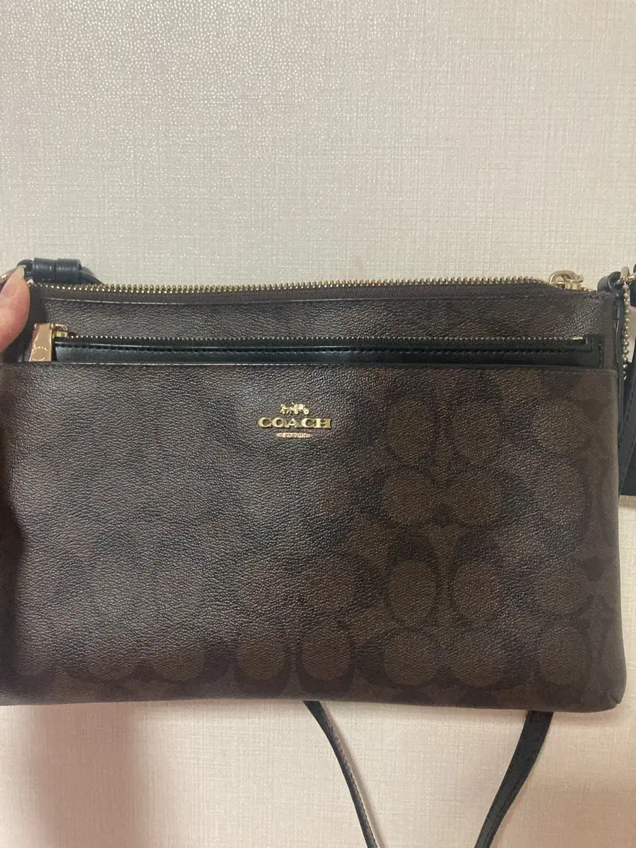 COACH 가방