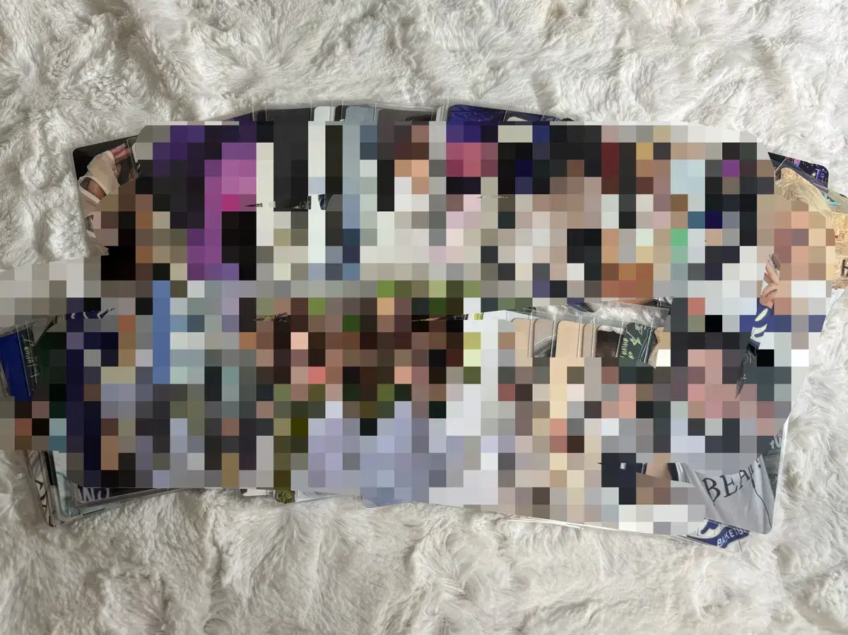 TWS,The Boyz,Treasure,New Jeans Random photocards for sale (give a lot)