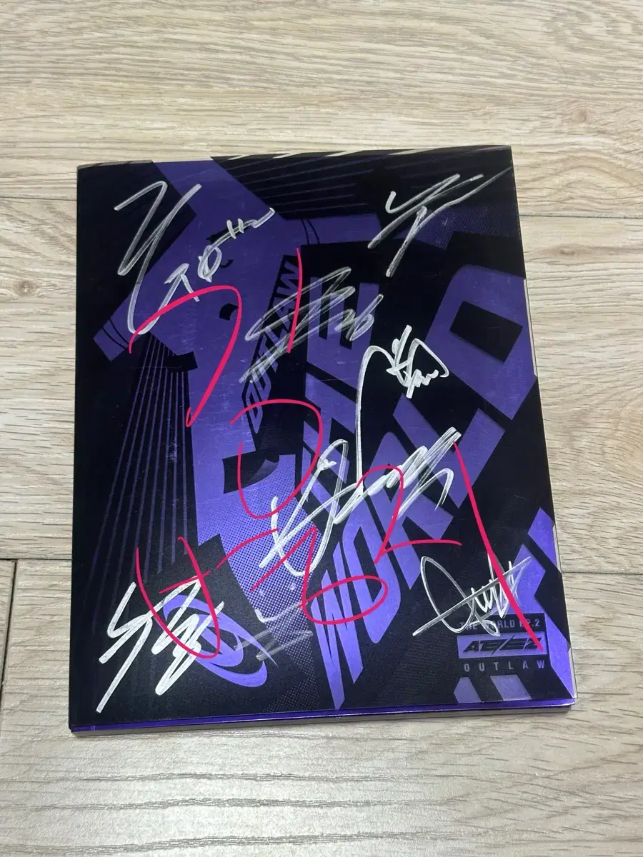 [not for sale] ateez signed album