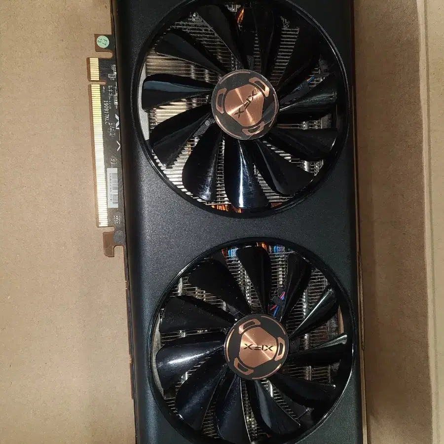 그래픽카드 xfx rx5600xt 풀박스 팝니다. rtx2060급