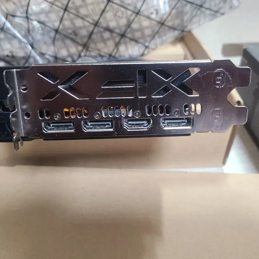 그래픽카드 xfx rx5600xt 풀박스 팝니다. rtx2060급