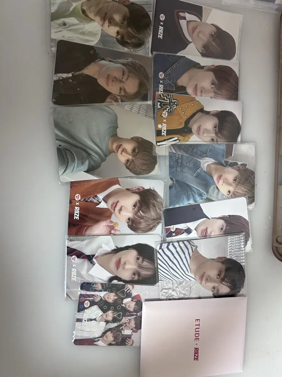 Rize photocard bulk Disposition ( Bakkaset + Etude Set + Chonchot Photocard)