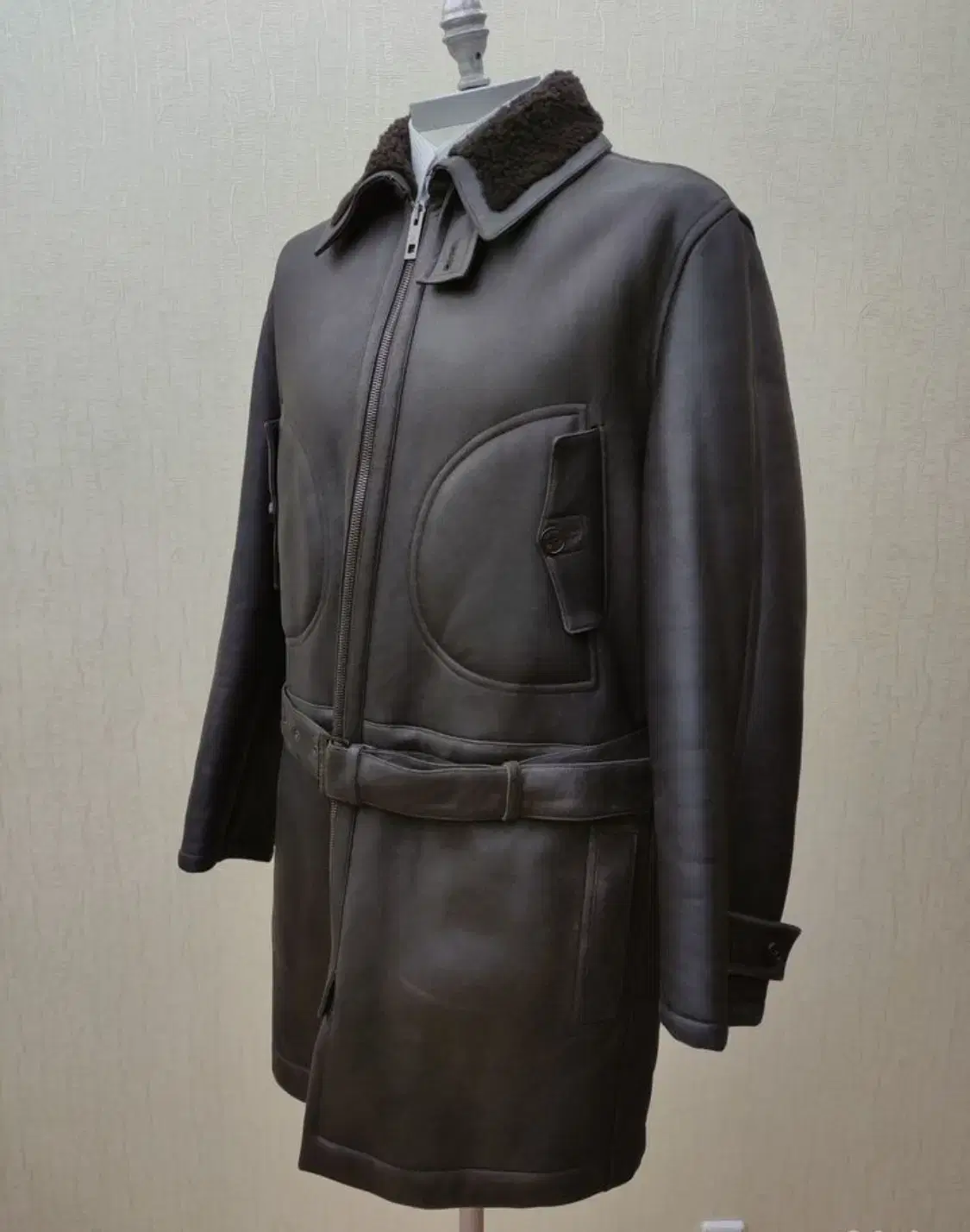 Louis Vuitton Belted coat in Mouton-Sheepskin leather - size 56 - International shipping