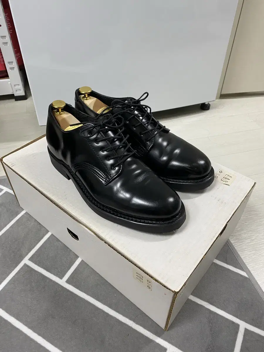 APC postman shoes 구두 (size 250)