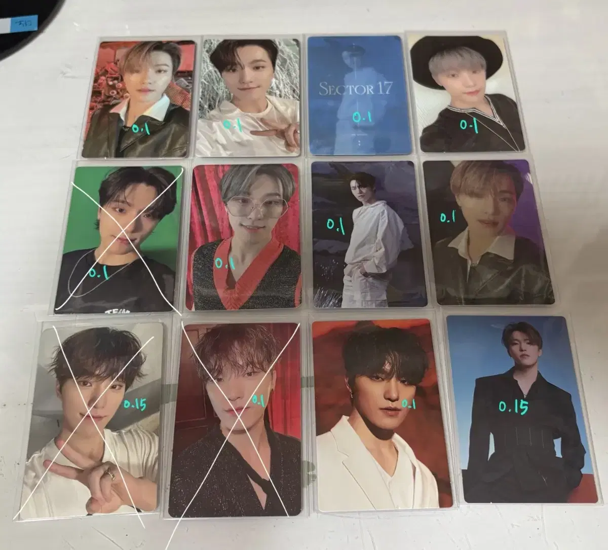 Quick sale!) seventeen dino I sell photo kards