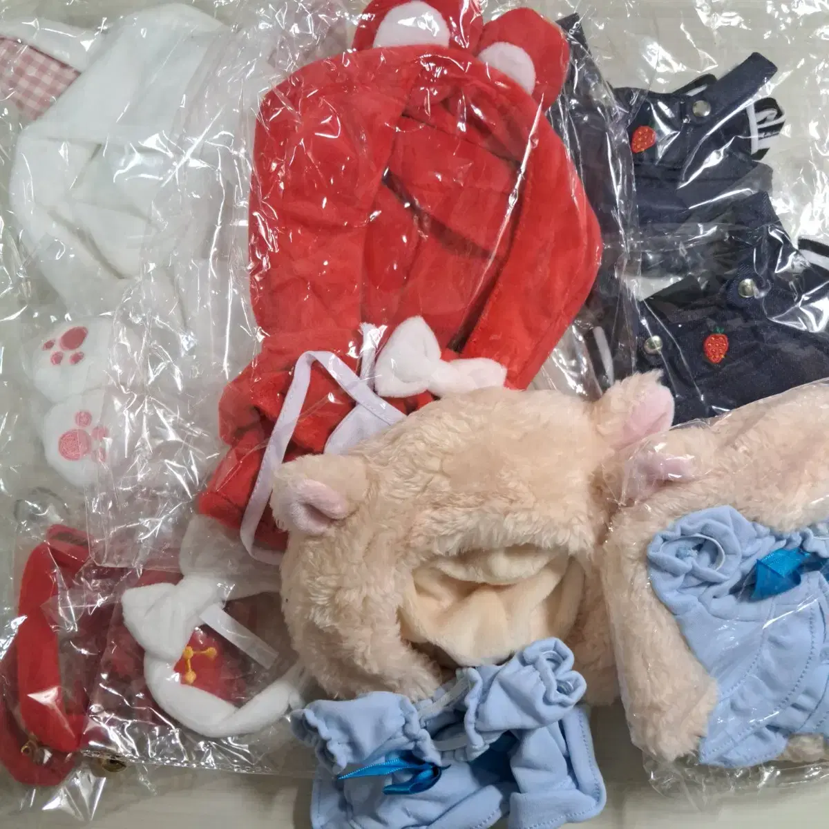 Sell doll clothes 20cm in bulk