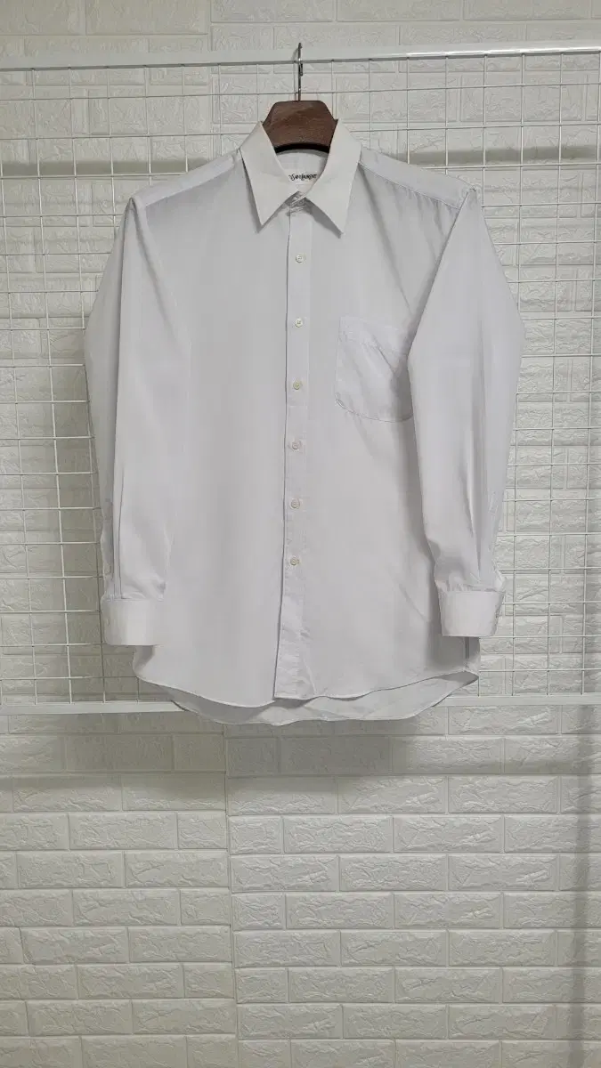 [100]Yves Saint Laurent Department Store Edition PocketDetailed White Oxford Dress ShirtSouthern 100