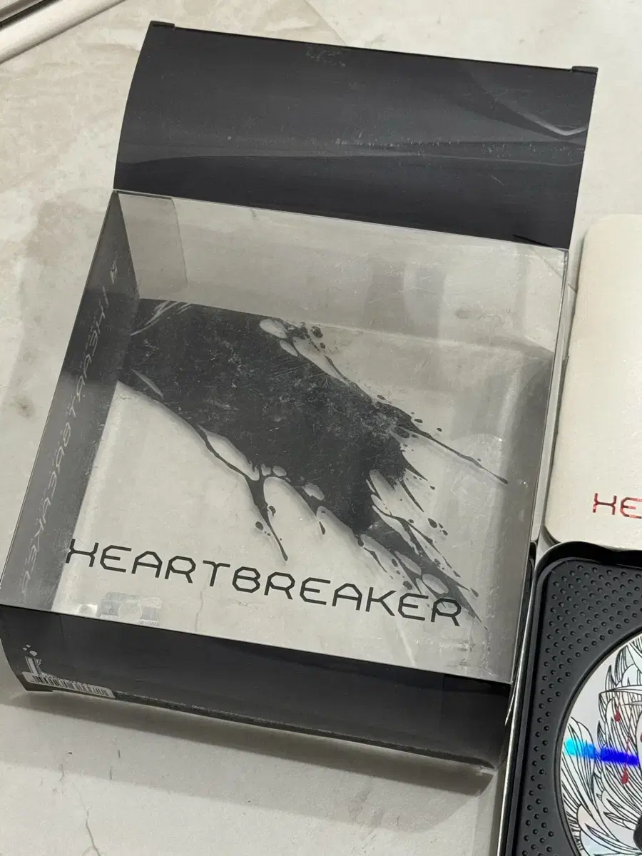 G-Dragon Heartbreaker Album