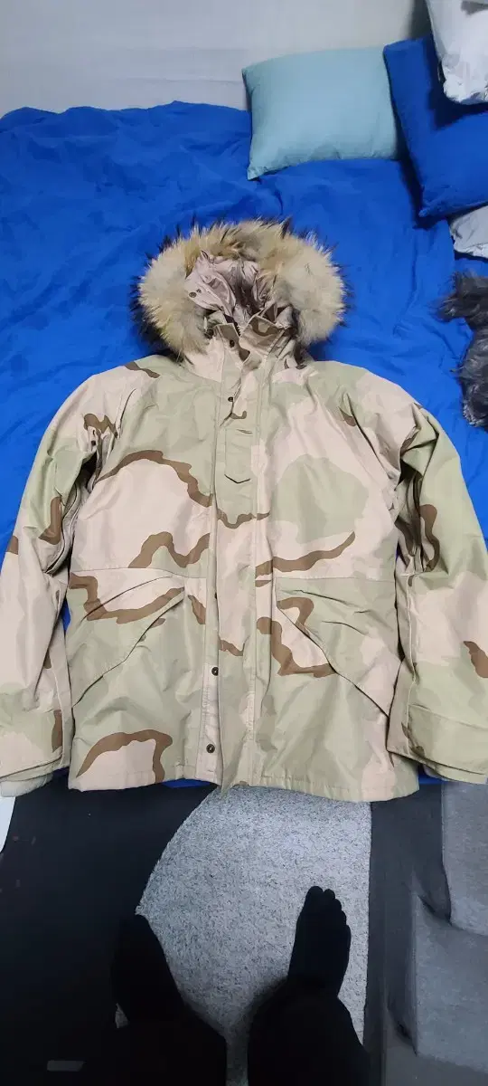 US Army Desert Tri-Color Desert Gore-Tex Custom Padded Jacket