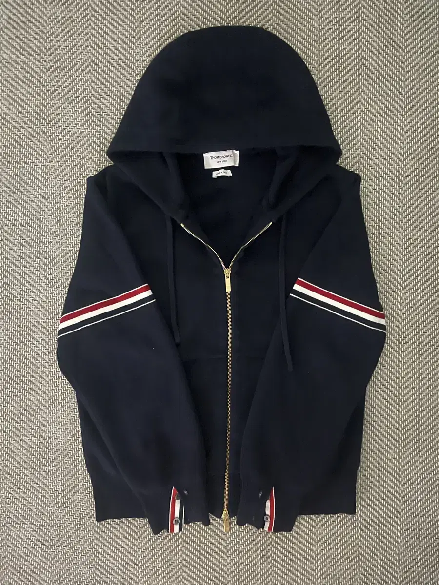 [S급/23fw] Thom Browne Milano Stitch Armband Keum Navy Hoodie Zip-up 3