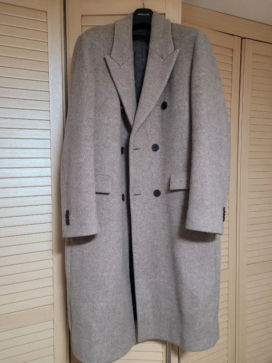 Zik coat sells(105)