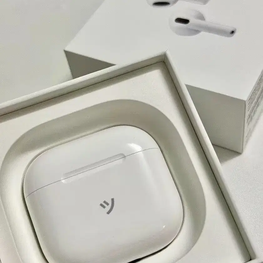 APPLE Airpods 4세대 반 송이형 무선 노이즈 감소 헤드폰