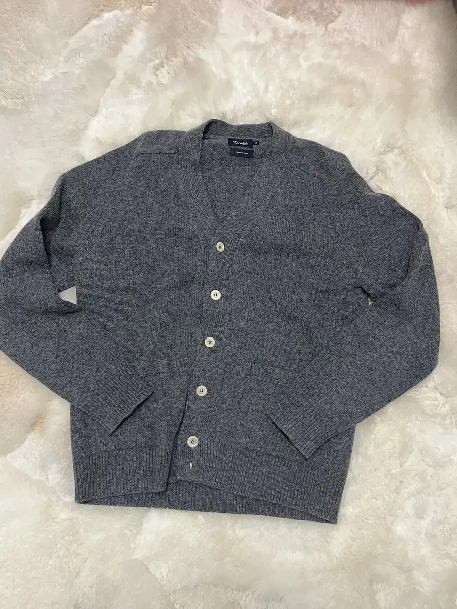 Drexel Lambswool 6-button cardigan M size