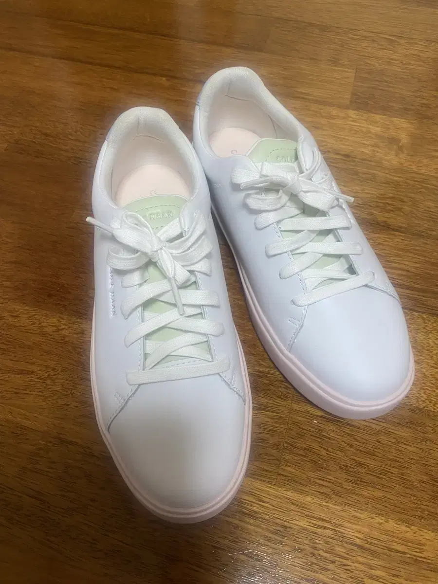 콜한 Cole Haan 여성 가죽 스니커즈 37.5