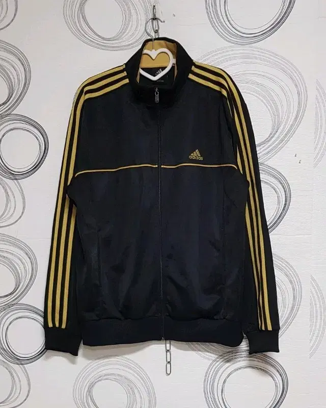 adidas Gumbole Big Logo Jersey 100