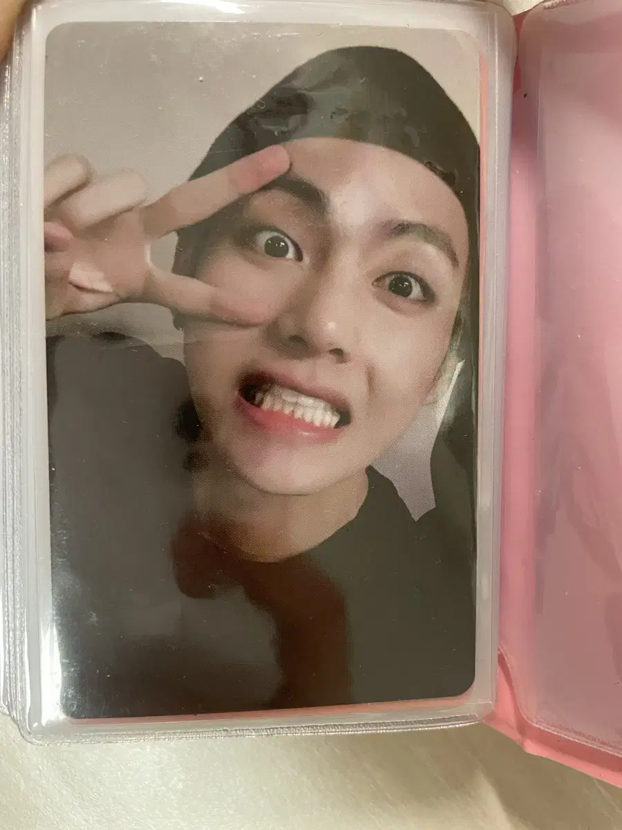 bts europe dvd taehyung photocard