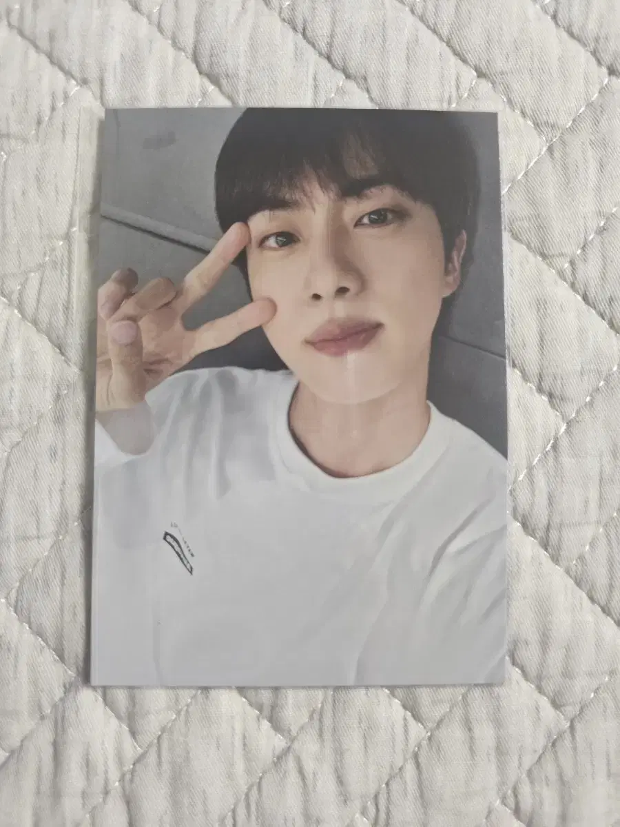 BTS bangtan Seokjin Jin pop up pre-order benefit V(V) photocard