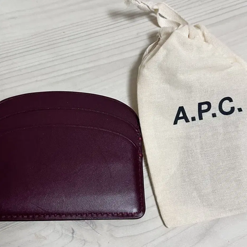 정품 아페쎄 apc 카드지갑 하프문 버건디 레드 브라운 더스트백 파우치