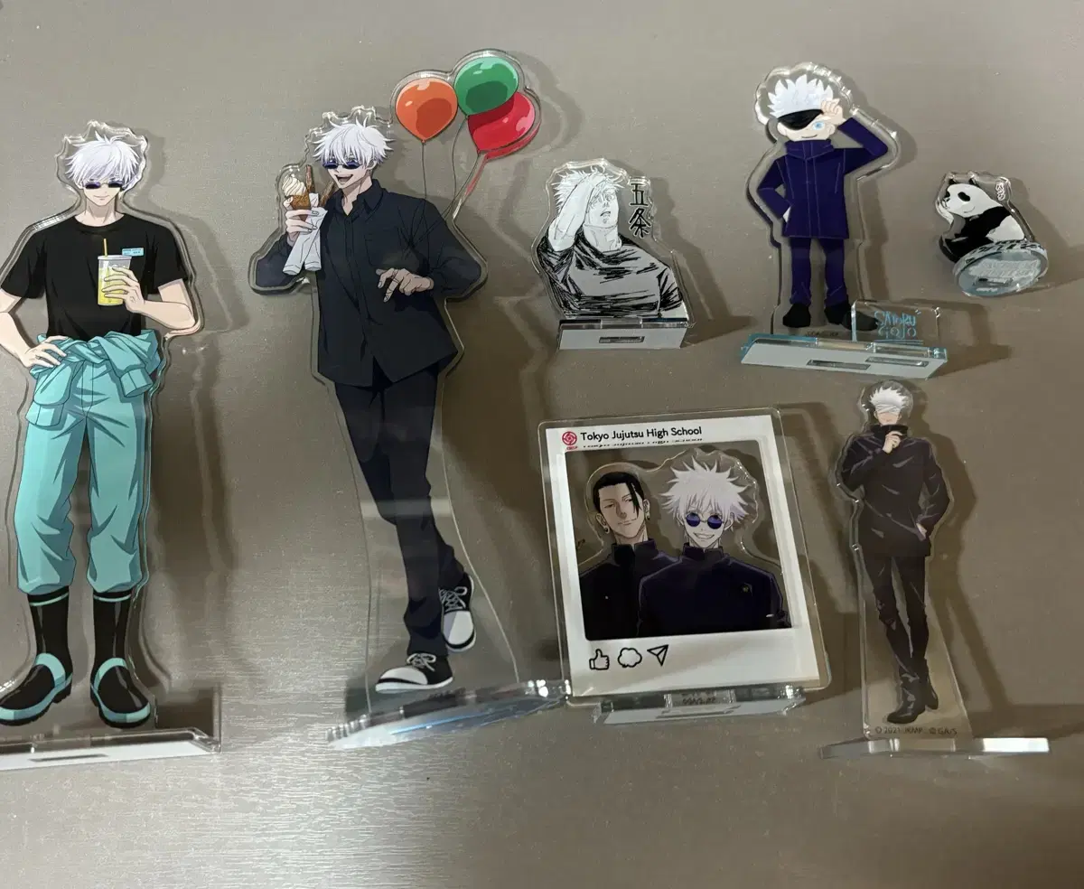 Zuu Spinning Gojo Satoru acrylic stand bulk Disposition