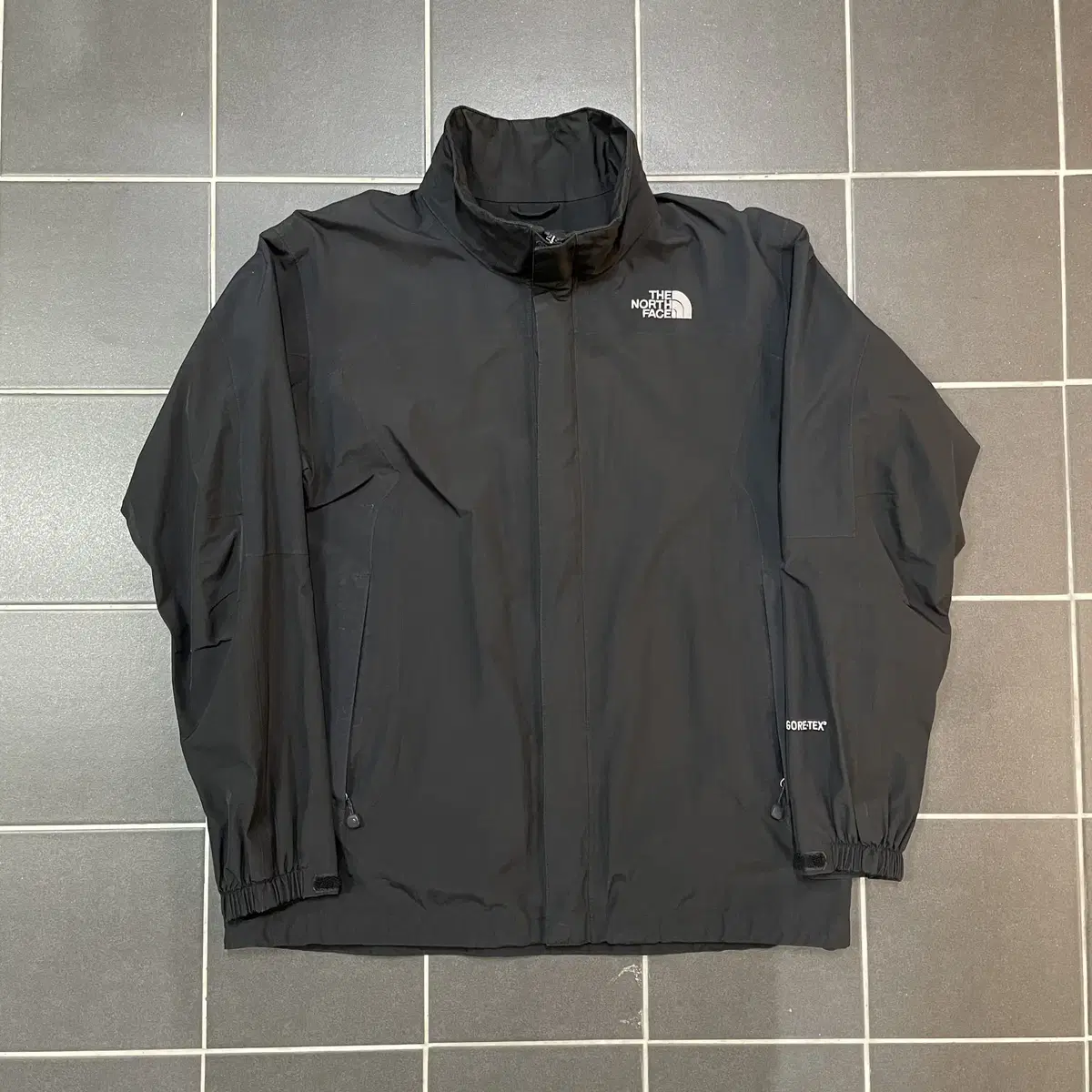 The North Face The North Face Gore-Tex Windbreaker